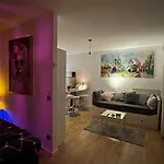 Moderne Beim Augustinerkloster Direkt In Der Altstadt 아파트 *
