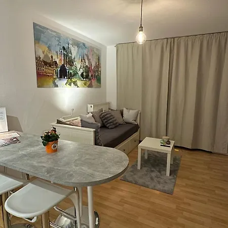 Moderne Beim Augustinerkloster Direkt In Der Altstadt 아파트 *