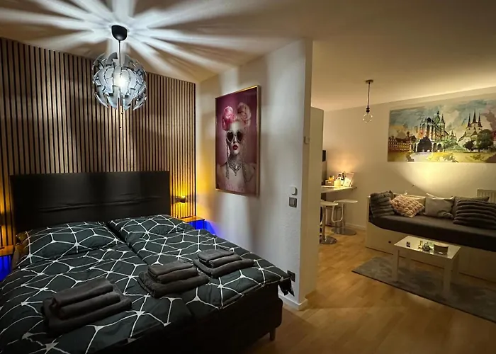 Moderne Beim Augustinerkloster Direkt In Der Altstadt *